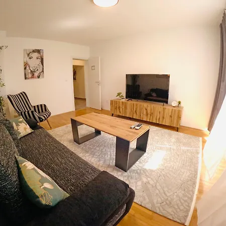Mare Et Silva Apartment *